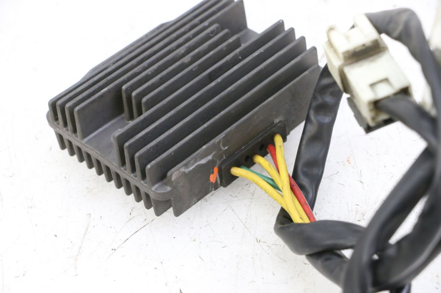 photo de REGOLATORE DI CARICA PIAGGIO MP3 500 (2014 - 2017) - Zoom sullo stato d'uso