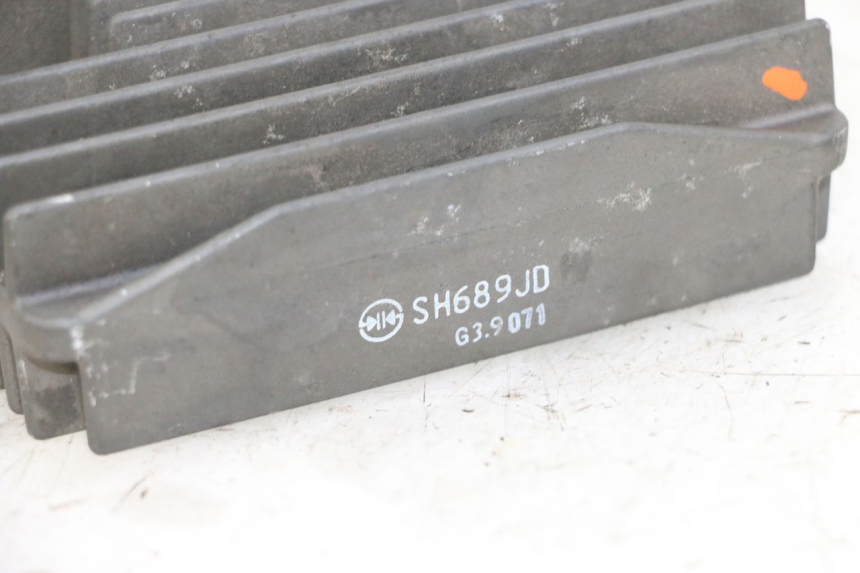 photo de REGOLATORE DI CARICA PIAGGIO MP3 500 (2014 - 2017) - Stato della superficie e materiale