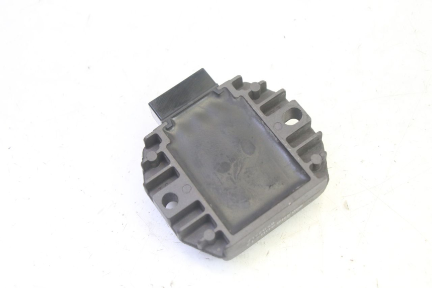 photo de REGOLATORE DI CARICA PIAGGIO MP3 125 (2006 - 2014) - Zoom sullo stato d'uso