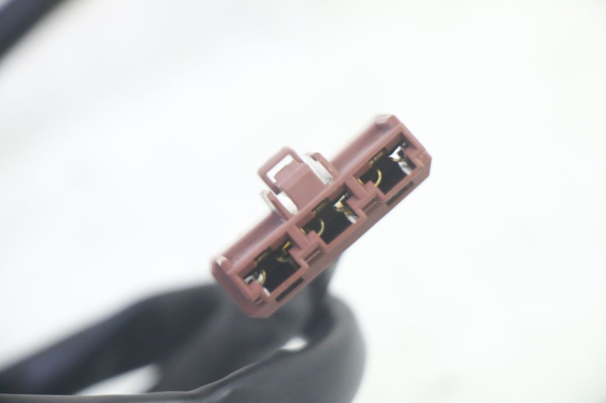 photo de REGOLATORE DI CARICA PIAGGIO MP3 RL 250 (2006 - 2010) - Dettagli dei punti di fissaggio