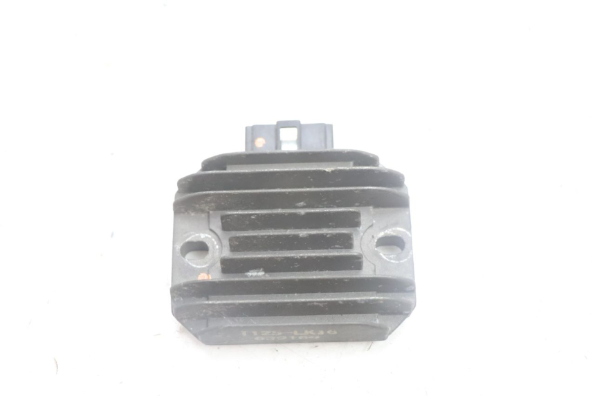 photo de REGOLATORE DI CARICA PIAGGIO MP3 125 (2006 - 2014) - Vista principale