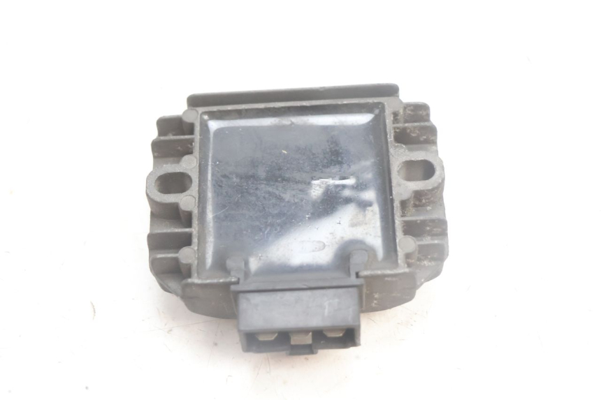 photo de REGOLATORE DI CARICA PIAGGIO MP3 125 (2006 - 2014) - Dettaglio del componente