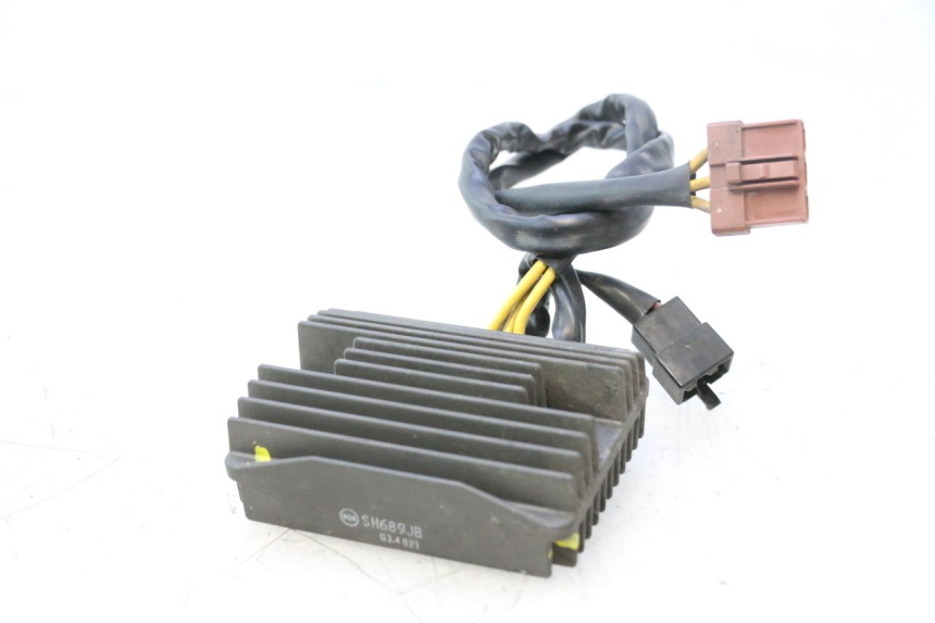 photo de REGOLATORE DI CARICA PIAGGIO MP3 500 (2011 - 2015) - Zoom sullo stato d'uso