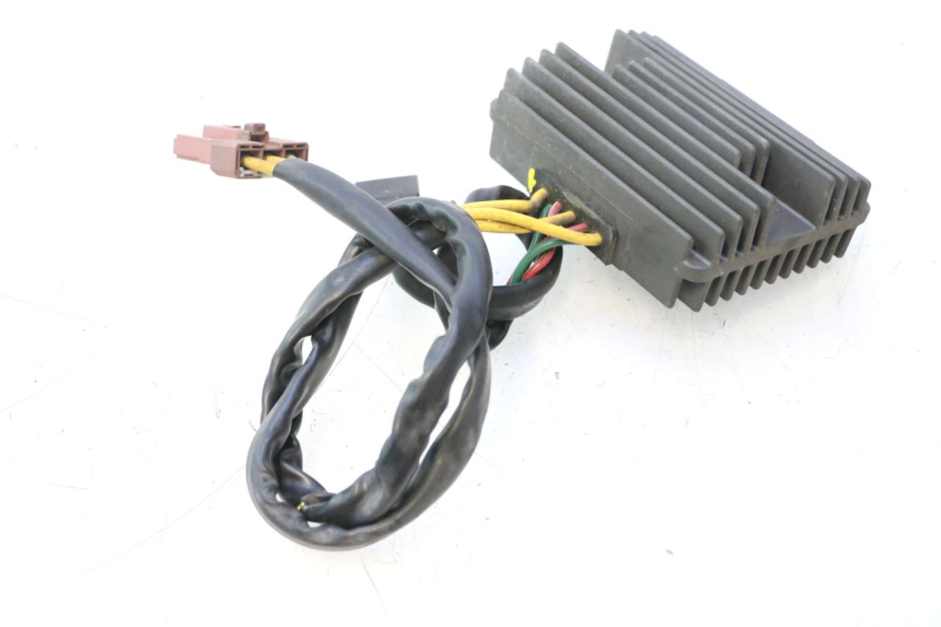 photo de REGOLATORE DI CARICA PIAGGIO MP3 500 (2011 - 2015) - Marcature e riferimenti originali