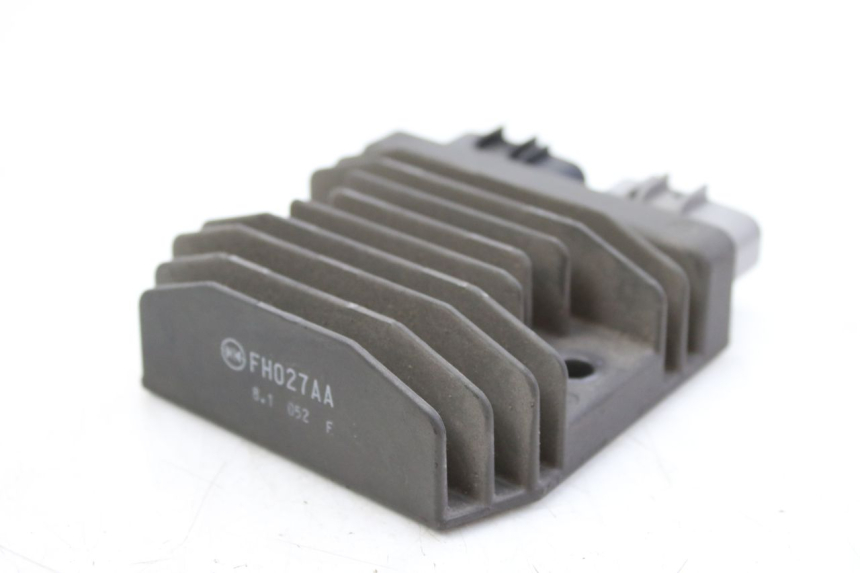 photo de REGOLATORE DI CARICA YAMAHA MT-07 MT07 700 (2018 - 2020) - Zoom sullo stato d'uso