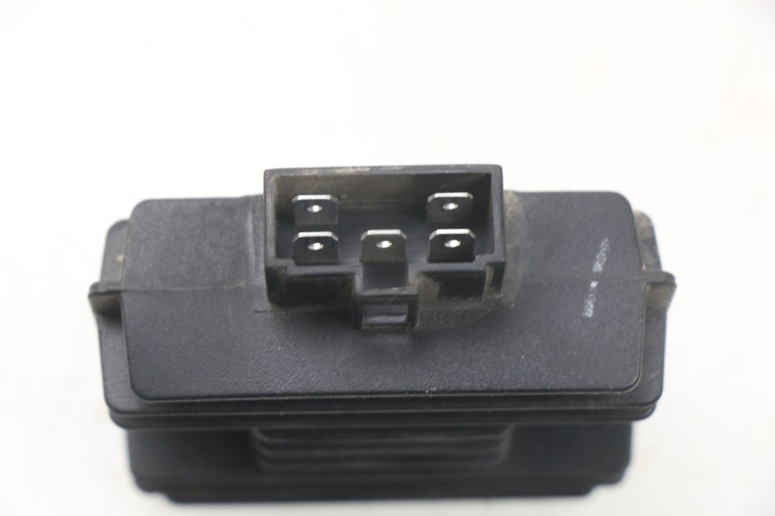 photo de Regolatore di carica MBK MW TRYPTIK 125 (2017 - 2022) - Altra angolazione