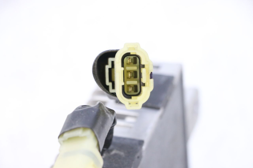 photo de REGOLATORE YAMAHA NEO'S CORE 1 (2022 - 2026) - Altra angolazione