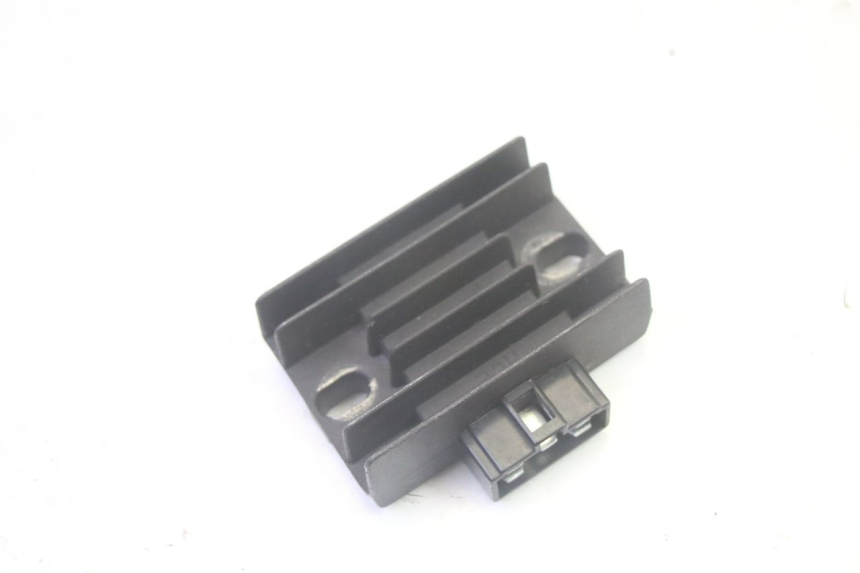 photo de REGOLATORE DI CARICA YAMAHA NEOS NEO'S 4T 50 (2008 - 2016) - Vista principale