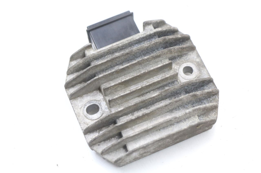 photo de REGOLATORE DI CARICA HONDA NHX LEAD 110 (2008 - 2010) - Dettaglio del componente