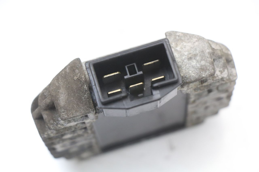 photo de REGOLATORE DI CARICA HONDA NHX LEAD 110 (2008 - 2010) - Altra angolazione