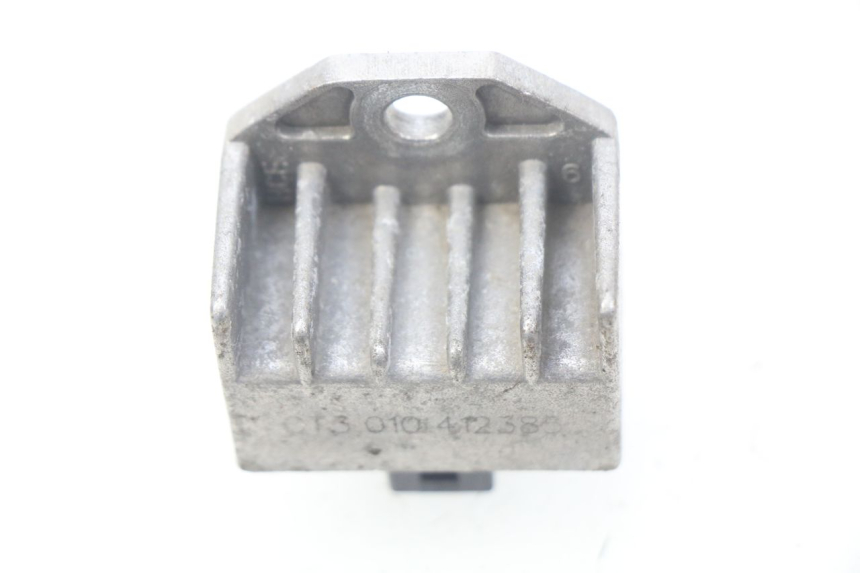 photo de REGOLATORE DI CARICA SYM ORBIT 2 4T 50 (2008 - 2017) - Dettaglio del componente