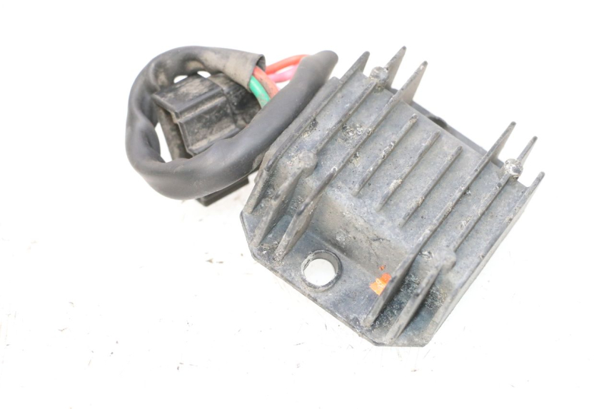photo de REGOLATORE DI CARICA SYM ORBIT III 3 4T 50 (2018 - 2021) - Primo piano tecnico