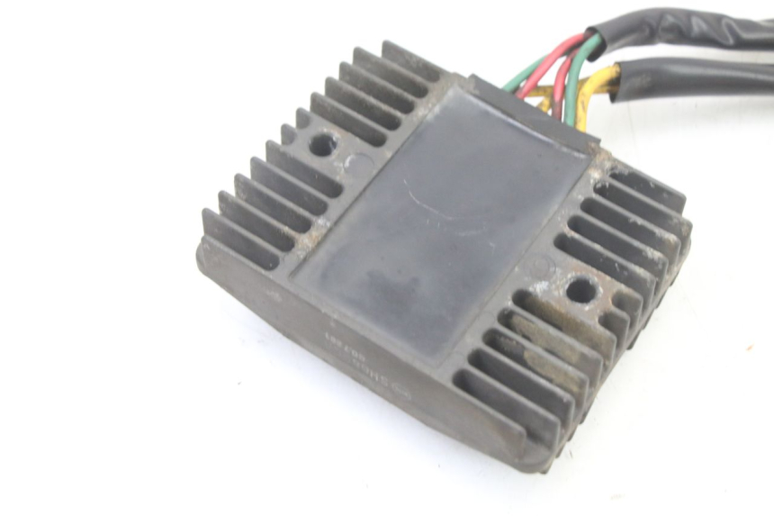 photo de REGOLATORE DI CARICA PEUGEOT CITYSTAR 125 (2011 - 2017) - Primo piano tecnico