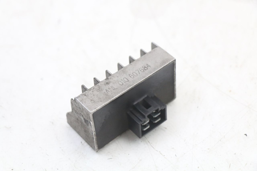 photo de REGOLATORE PEUGEOT DJANGO 125 (2014 - 2017) - Vista principale