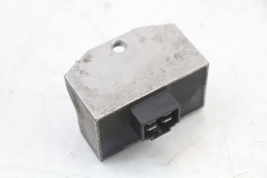 photo de REGOLATORE PEUGEOT DJANGO 125 (2014 - 2017) - Altra angolazione