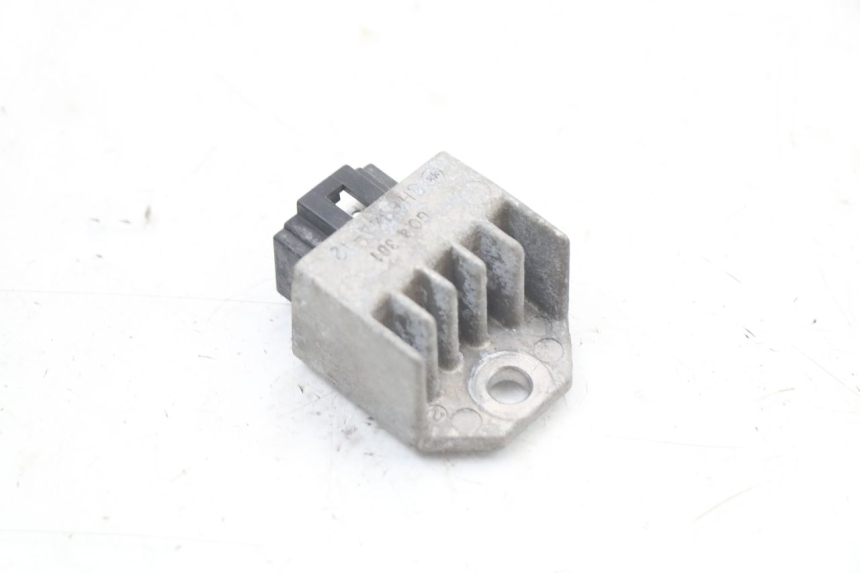 photo de REGOLATORE DI CARICA PEUGEOT ELYSTAR 50 (2002 - 2014) - Vista principale