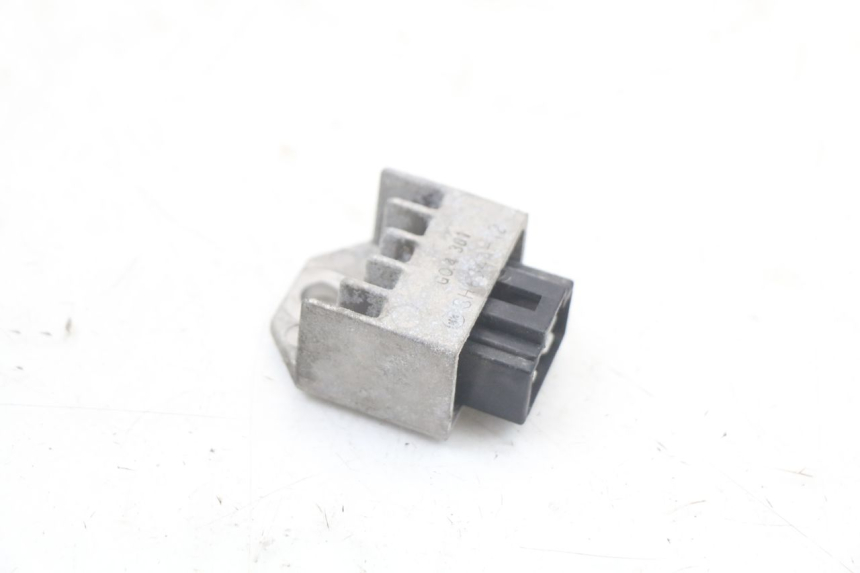 photo de REGOLATORE DI CARICA PEUGEOT ELYSTAR 50 (2002 - 2014) - Altra angolazione