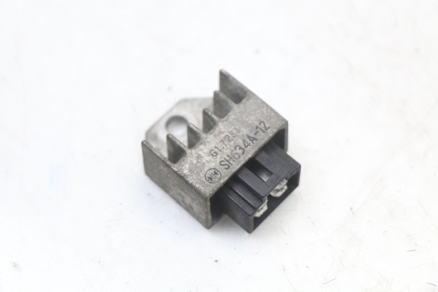 photo de REGOLATORE DI CARICA PEUGEOT ELYSTAR 50 (2002 - 2014) - Vista principale