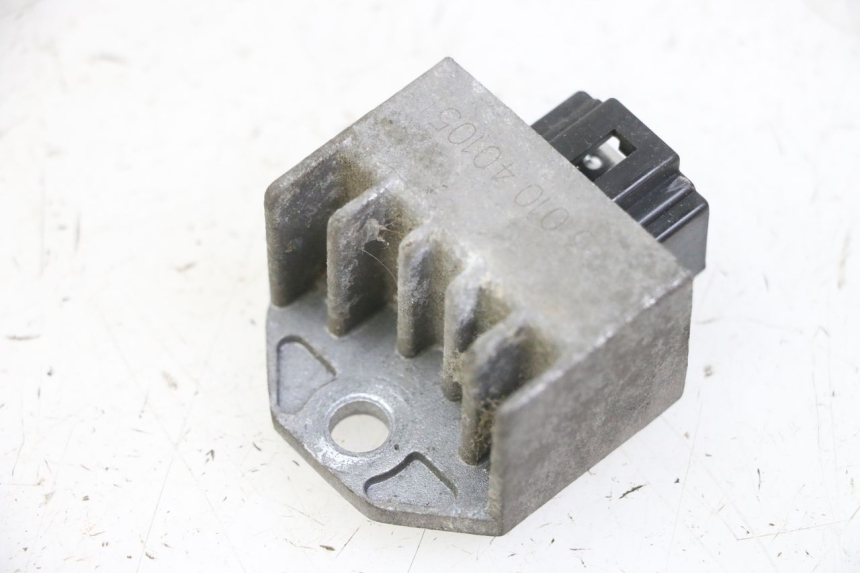 photo de REGOLATORE DI CARICA PEUGEOT TWEET 4T 50 (2014 - 2019) - Altra angolazione