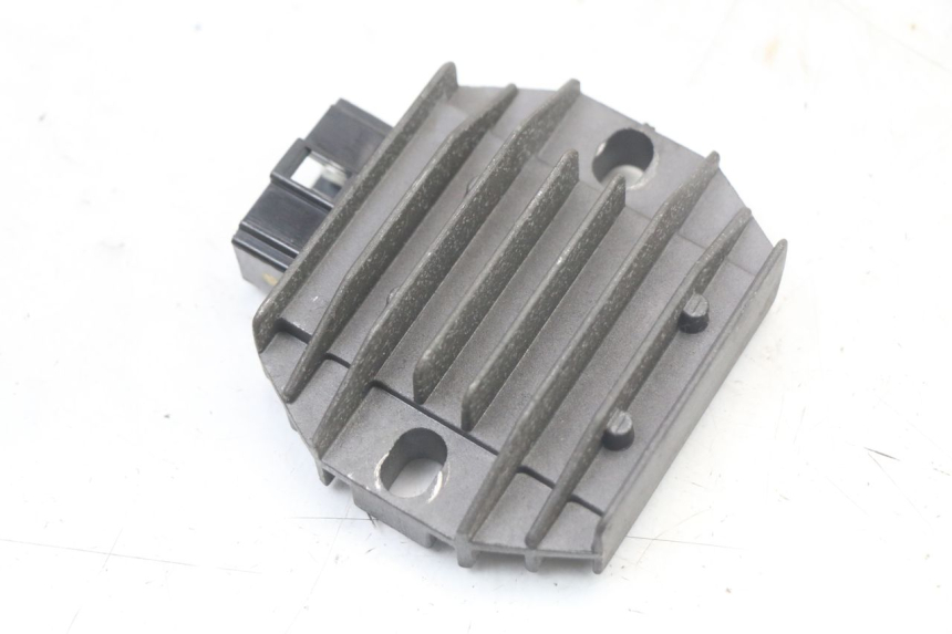 photo de Regolatore di carica PIAGGIO BEVERLY 125 (1998 - 2005) - Dettaglio del componente