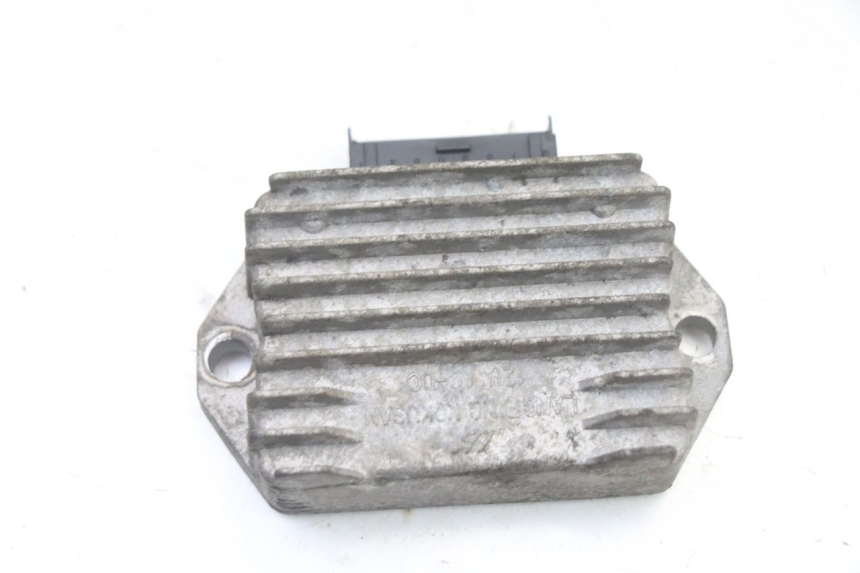 photo de REGOLATORE DI CARICA PIAGGIO VESPA S 2T 50 (2007 - 2014) - Dettaglio del componente