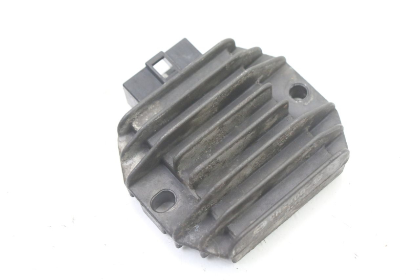 photo de REGOLATORE DI CARICA PIAGGIO X8 125 (2004 - 2007) - Dettaglio del componente