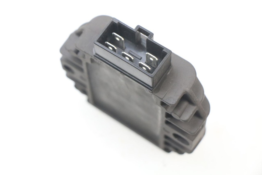 photo de REGOLATORE DI CARICA PIAGGIO PRIMAVERA 125 (2013 - 2021) - Zoom sullo stato d'uso