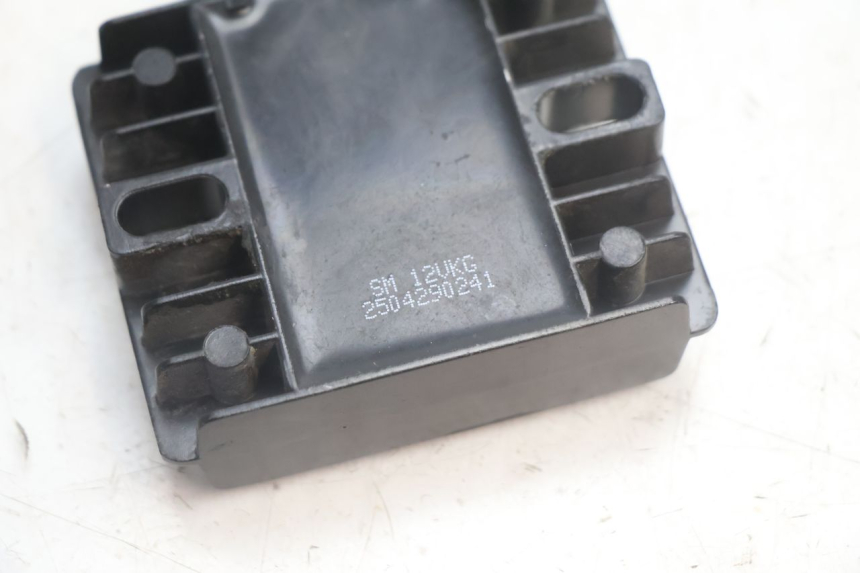 photo de REGOLATORE JM MOTORS R-MAX TECH 50 (2024 - 2026) - Zoom sullo stato d'uso