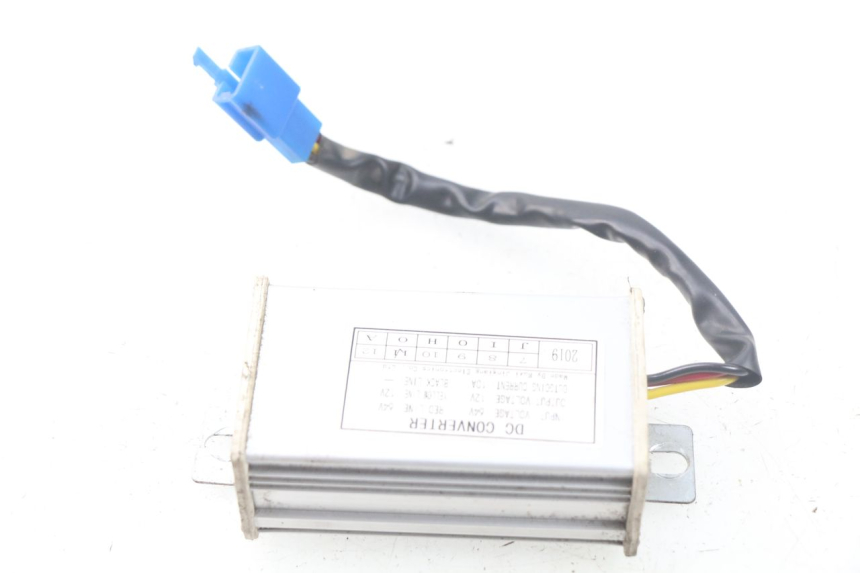 photo de REGOLATORE DI CARICA RED ELECTRIC RED E PRO 1 (2017 - 2019) - Altra angolazione