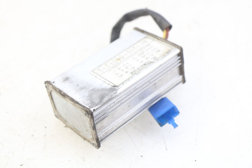 photo de REGOLATORE DI CARICA RED ELECTRIC RED E PRO 1 (2017 - 2019) - Primo piano tecnico