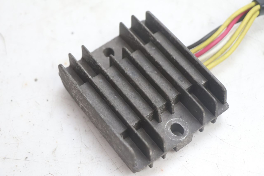photo de REGOLATORE YIYING RETRO 125 (2008 - 2018) - Dettaglio del componente