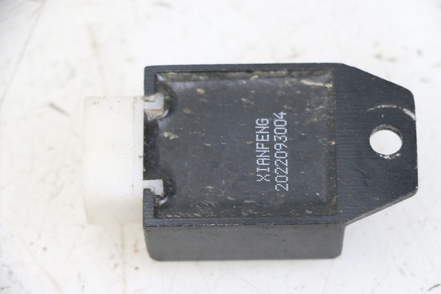 photo de REGOLATORE APOLLO RFZ 125 - Altra angolazione