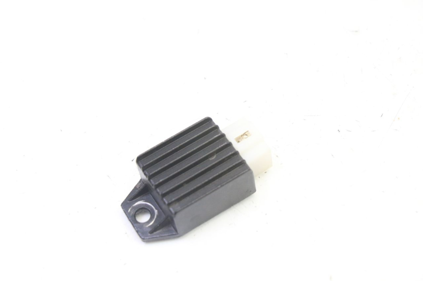 photo de REGOLATORE DI CARICA APOLLO RFZ 150 - Dettaglio del componente