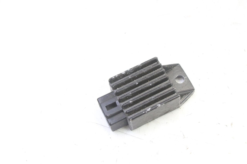 photo de REGOLATORE DI CARICA PGO RODOSHOW 2T 50 (2003 - 2007) - Dettaglio del componente