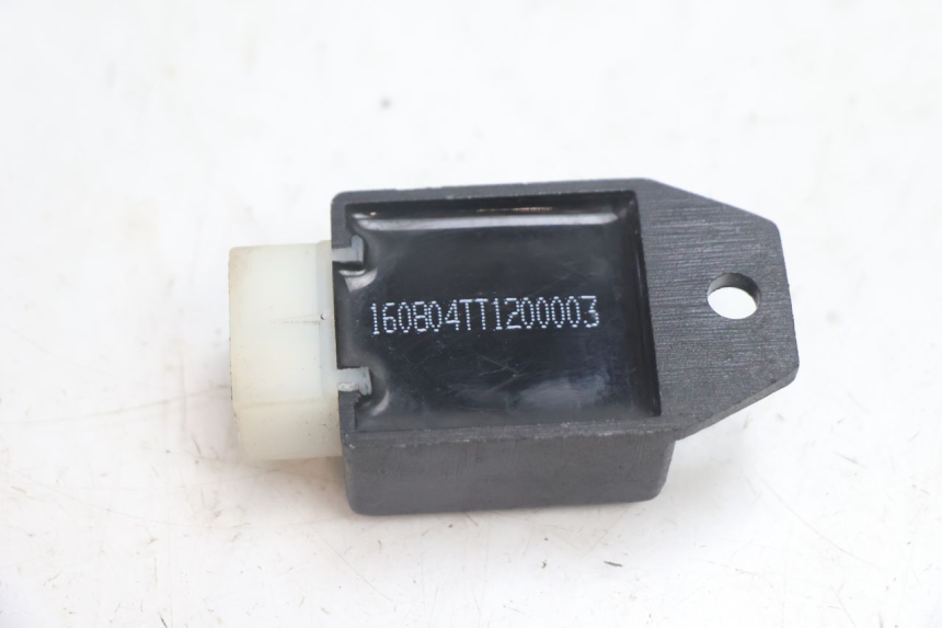 photo de REGOLATORE DI CARICA TNT MOTOR ROMA 10' 2T 50 (2011 - 2018) - Altra angolazione