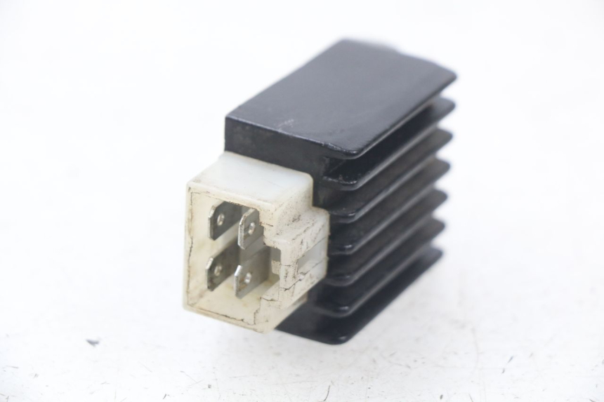 photo de REGOLATORE DI CARICA TNT MOTOR ROMA 10' 4T 50 (2007 - 2018) - Dettaglio del componente