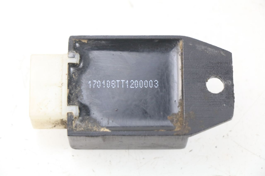 photo de Regolatore di carica TNT MOTOR ROMA 12' 2T 50 (2007 - 2018) - Zoom sullo stato d'uso