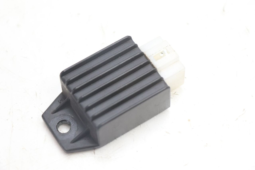 photo de Regolatore di carica TNT MOTOR ROMA 12' 2T 50 (2007 - 2018) - Dettaglio del componente