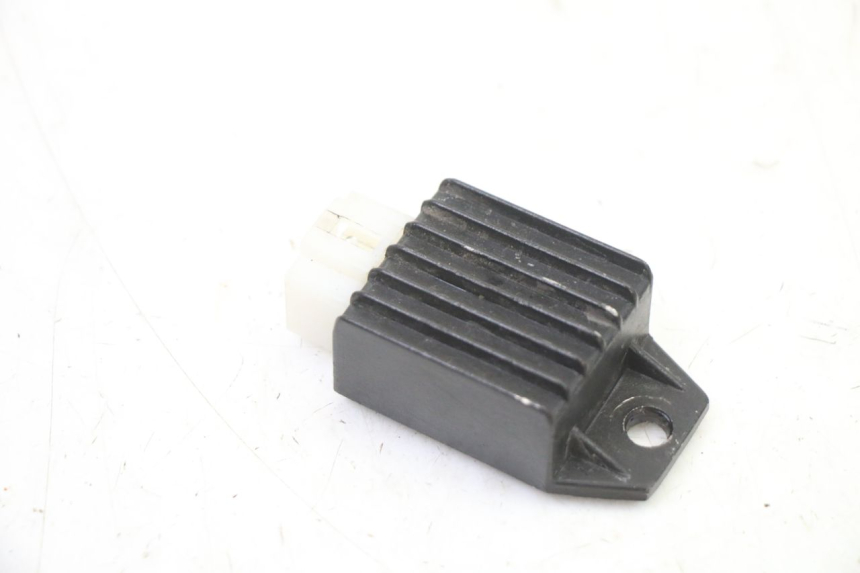 photo de REGOLATORE DI CARICA APOLLO RXF 125 - Dettaglio del componente