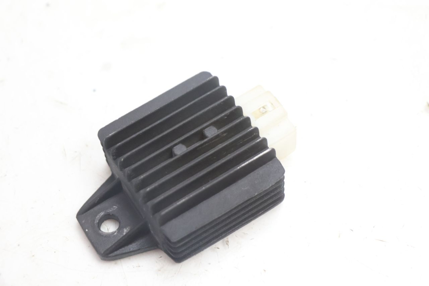 photo de REGOLATORE DI CARICA KEEWAY RY6 2T 50 (2011 - 2019) - Dettaglio del componente