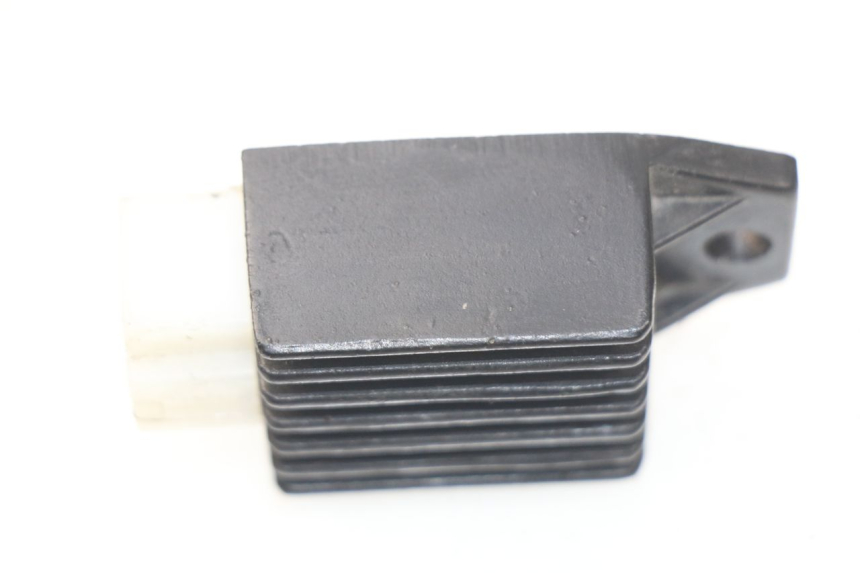 photo de REGOLATORE DI CARICA JM MOTORS SANTANA 50 (2014 - 2023) - Altra angolazione