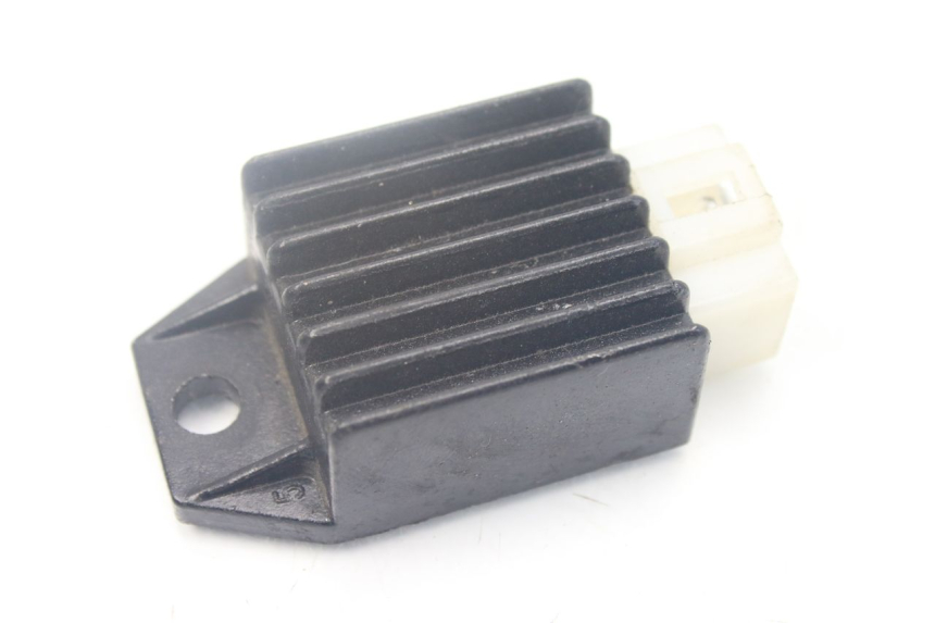 photo de REGOLATORE DI CARICA JM MOTORS SANTANA 50 (2014 - 2023) - Primo piano tecnico