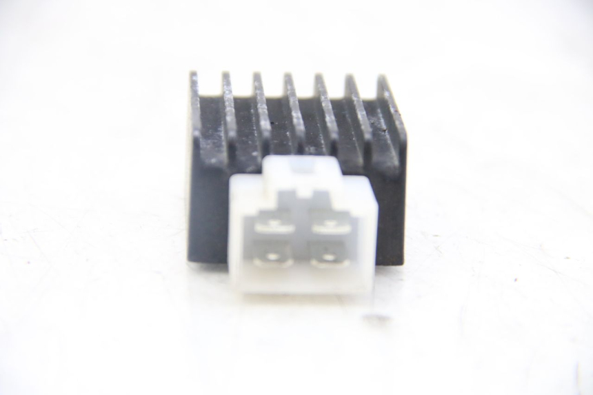 photo de REGOLATORE DI CARICA JM MOTORS SANTANA 50 (2014 - 2023) - Altra angolazione