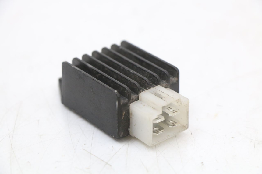 photo de REGOLATORE DI CARICA JM MOTORS SANTANA 50 (2014 - 2023) - Dettaglio del componente
