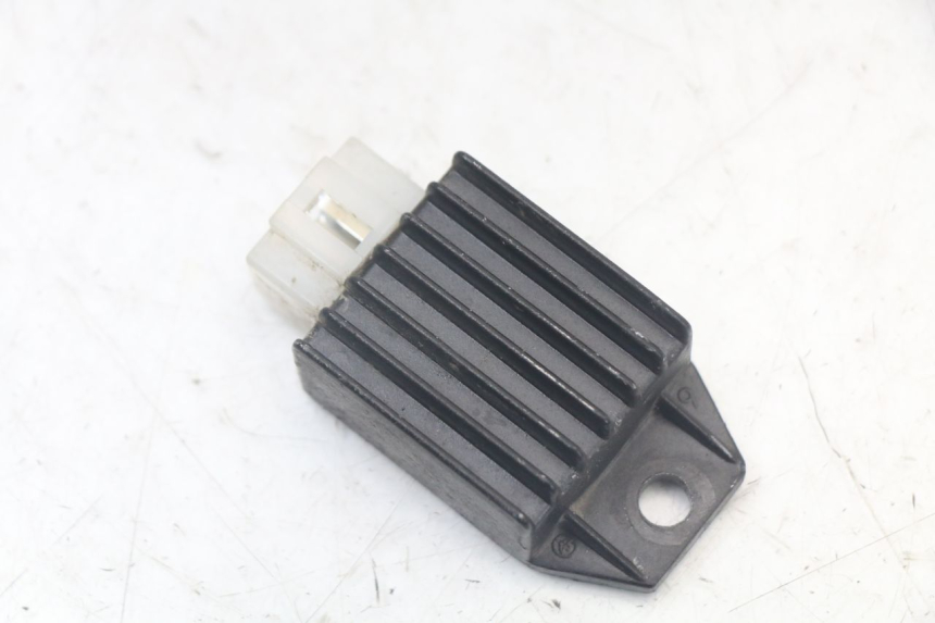 photo de REGOLATORE DI CARICA JM MOTORS SANTANA 50 (2014 - 2023) - Dettaglio del componente