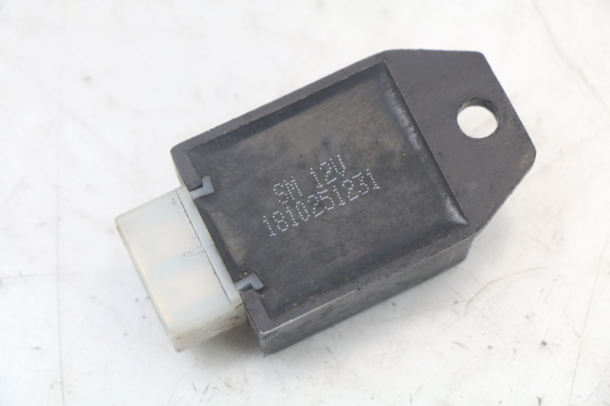 photo de REGOLATORE DI CARICA JM MOTORS SANTANA 50 (2014 - 2023) - Altra angolazione