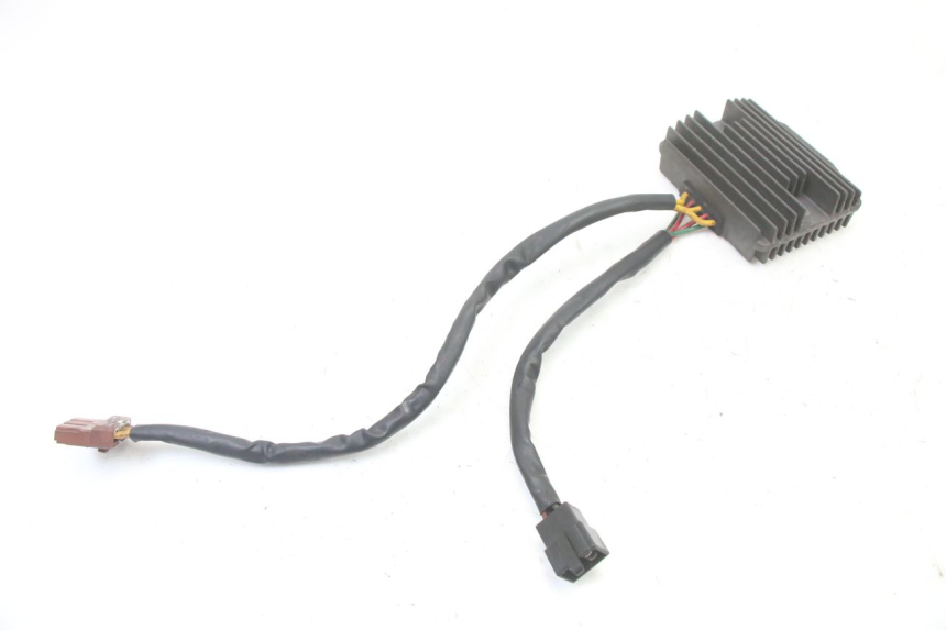 photo de REGOLATORE DI CARICA PEUGEOT SATELIS COMPRESSOR K15 125 (2006 - 2009) - Zoom sullo stato d'uso