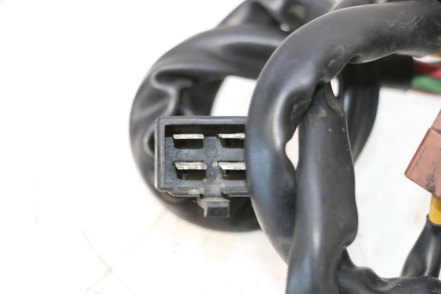 photo de REGOLATORE DI CARICA PEUGEOT SATELIS COMPRESSOR K15 125 (2006 - 2009) - Primo piano tecnico