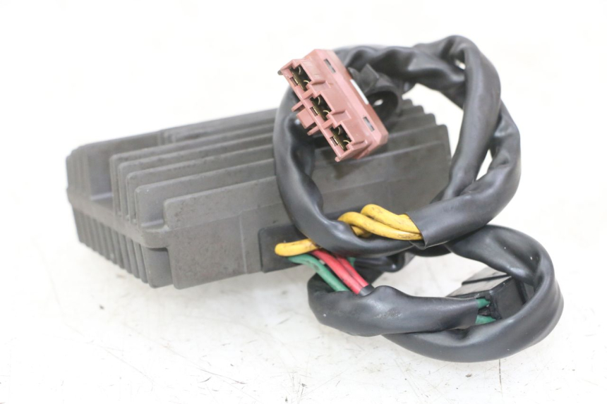 photo de REGOLATORE PEUGEOT SATELIS 125 (2013 - 2018) - Vista d'insieme del prodotto