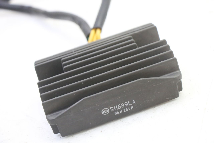 photo de REGOLATORE PEUGEOT SATELIS 250 (2006 - 2012) - Zoom sullo stato d'uso